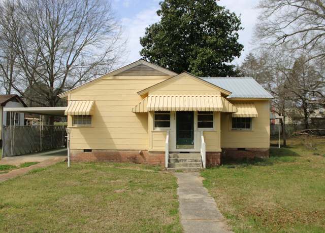 Property at 1619 Williams St, Prentiss, MS 39474, 3 beds, 2.5 baths
