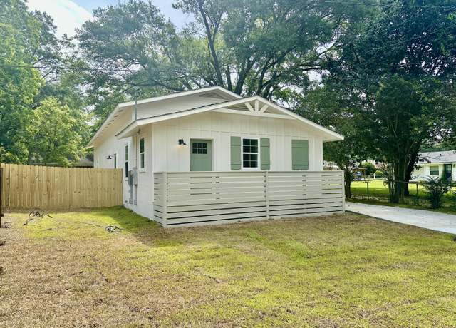 Property at 102 Oakwood Dr, Petal, MS 39465, 3 beds, 2 baths
