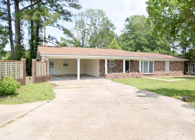 Property at 1843 Sherwood, Laurel, MS 39440, 4 beds, 3 baths