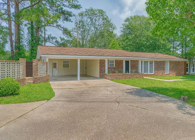 Property at 1843 Sherwood, Laurel, MS 39440, 4 beds, 3 baths