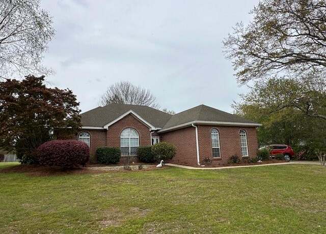 Property at 44 Woodridge, Purvis, MS 39475, 3 beds, 2 baths