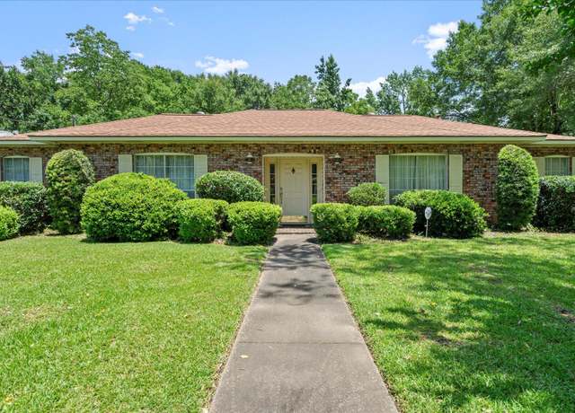 Property at 1212 Marie St, Hattiesburg, MS 39402, 3 beds, 2.5 baths