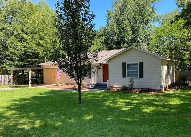 Property at 1917 Brooklane Dr, Hattiesburg, MS 39401, 3 beds, 1 bath