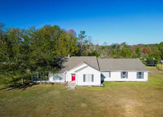 Property at 1069 Seminary-sumrall, Seminary, MS 39479, 3 beds, 2 baths