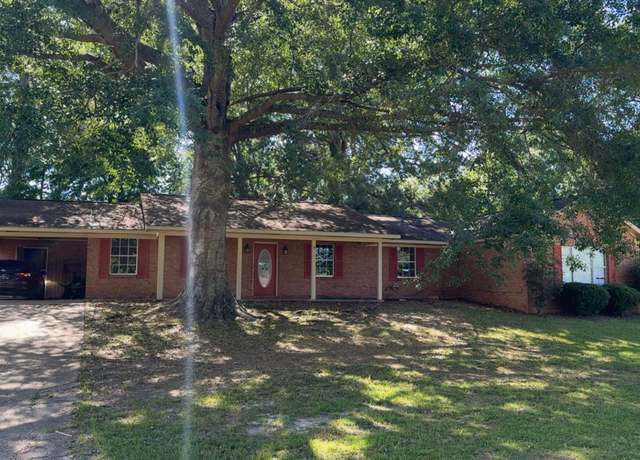 Property at 204 Valentine Ave St, Quitman, MS 39355, 4 beds, 2 baths