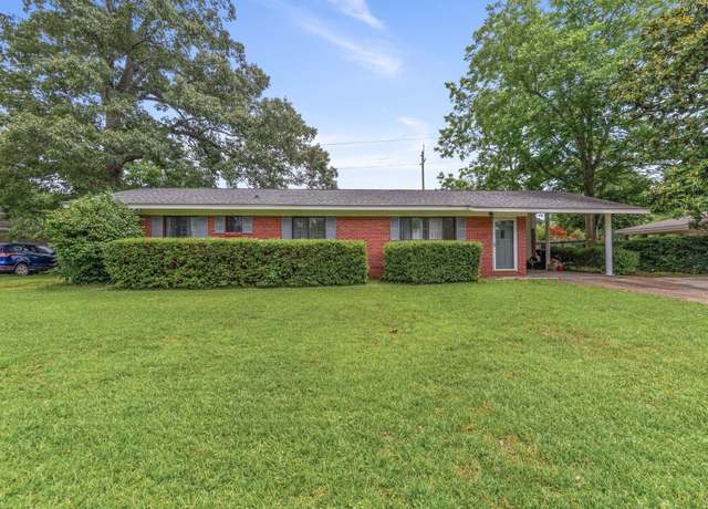 Property at 112 Lamar Ave, Hattiesburg, MS 39402, 4 beds, 2.5 baths