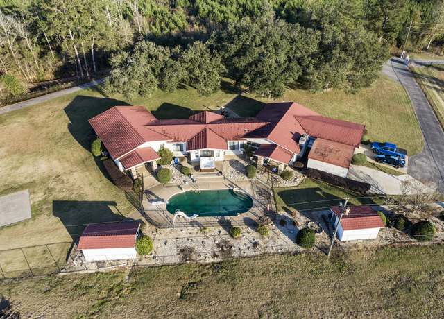 Property at 113 Lucas Rd, Sumrall, MS 39482, 4 beds, 4.5 baths