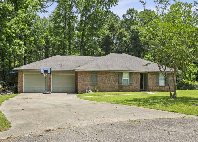 Property at 107 Summer Oaks Cir, Hattiesburg, MS 39402, 3 beds, 2 baths
