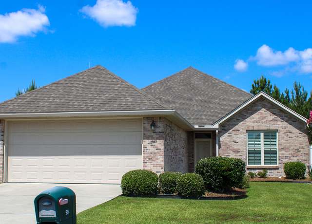 Property at 90 Cottage Dr, Hattiesburg, MS 39402, 3 beds, 2 baths