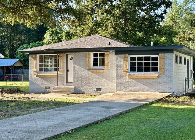 Property at 116 Holly Dr, Petal, MS 39465, 3 beds, 1 bath