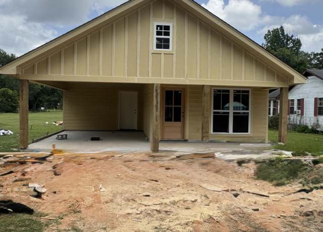 Property at 97 Gay Ave, Hattiesburg, MS 39401, 3 beds, 2 baths