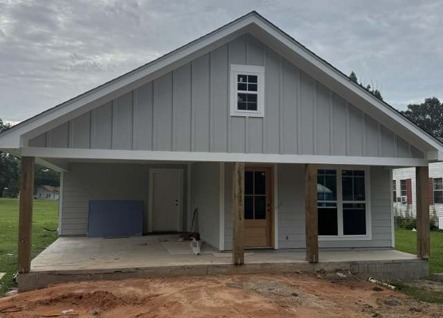 Property at 97 Gay Ave, Hattiesburg, MS 39401, 3 beds, 2 baths
