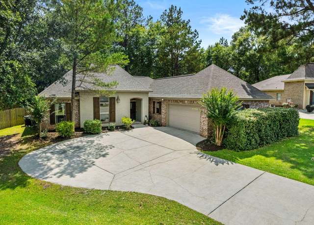 Property at 17 Seminole, Hattiesburg, MS 39402, 4 beds, 2 baths