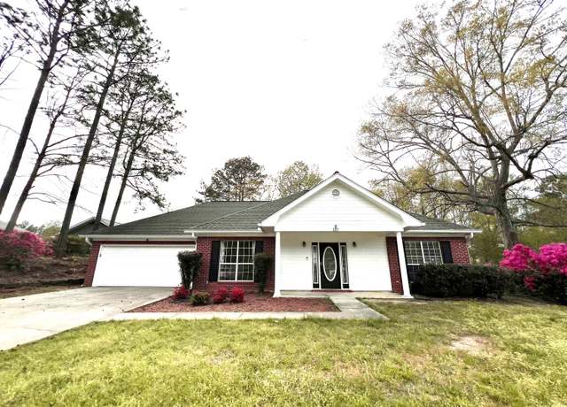 Property at 121 Elm Ave, Hattiesburg, MS 39402, 3 beds, 2 baths
