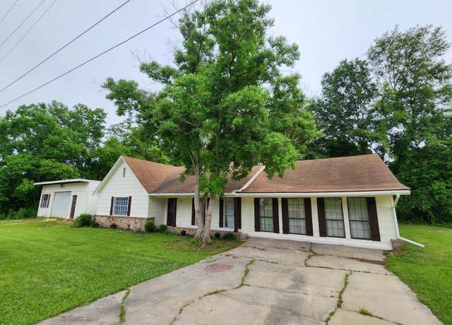 Property at 208 Rayburn Pl, Hattiesburg, MS 39402, 3 beds, 2 baths
