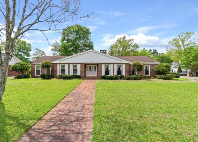 Property at 3208 Jamestown Rd, Hattiesburg, MS 39402, 3 beds, 3 baths