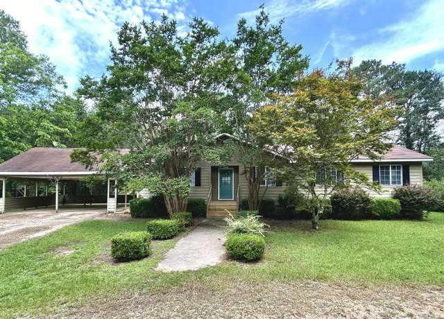 Property at 12 Lang Cir, Columbia, MS 39429, 3 beds, 2 baths