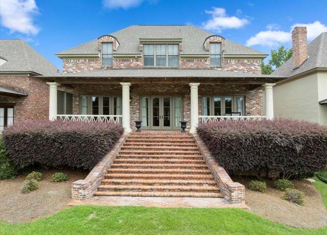Property at 44 Golf Club Rd, Hattiesburg, MS 39402, 4 beds, 3.5 baths