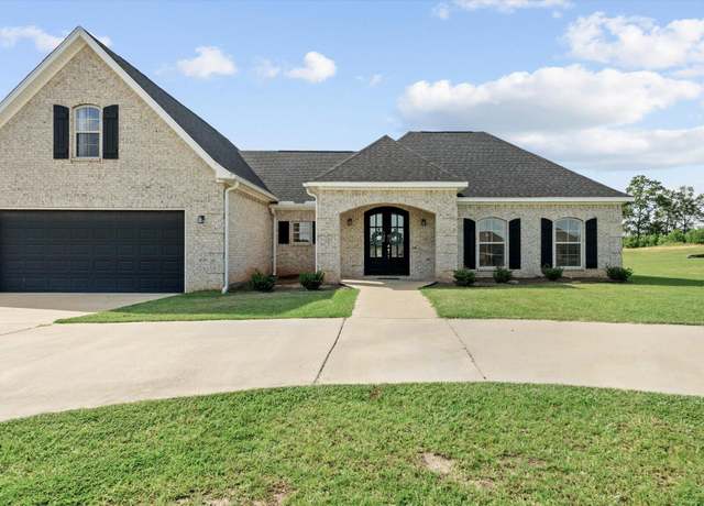 Property at 63 Joan Dr, Ellisville, MS 39437, 4 beds, 3.5 baths