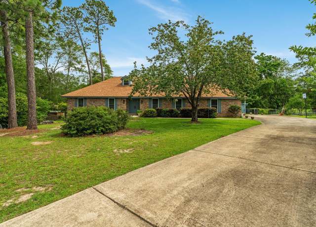 Property at 102 Tall Pines Dr, Hattiesburg, MS 39402, 4 beds, 4 baths