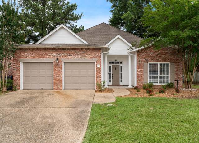 Property at 38 Stones Throw Dr, Hattiesburg, MS 39402, 3 beds, 2 baths