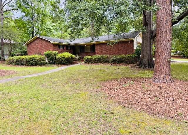 Property at 1208 Velma Ave, Hattiesburg, MS 39402, 3 beds, 2 baths