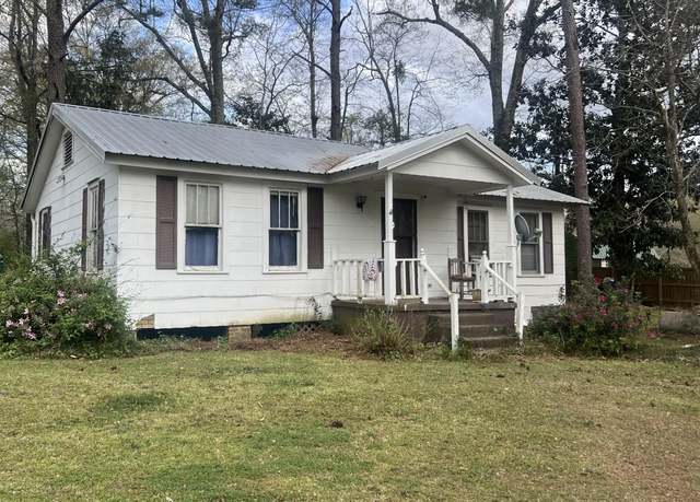 Property at 732 E College Ave, Wiggins, MS 39577, 2 beds, 1 bath