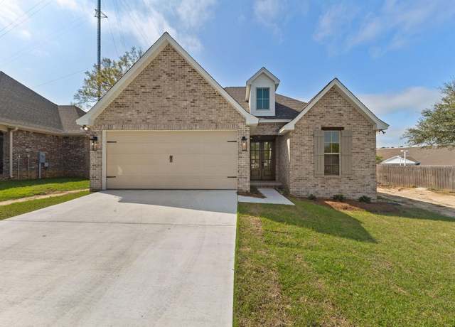Property at 80 Village Dr, Hattiesburg, MS 39402, 3 beds, 2 baths