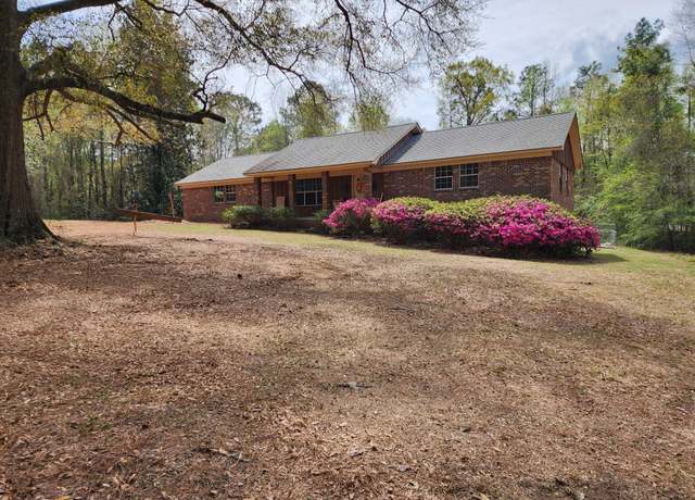 Property at 891 Elks Lake Rd, Hattiesburg, MS 39401, 3 beds, 2 baths