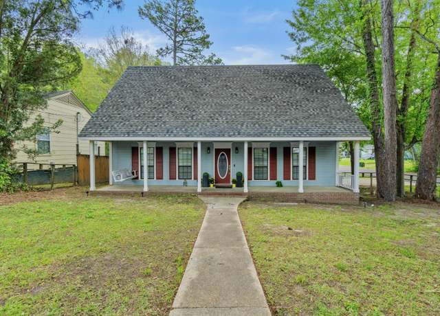 Property at 610 S 19th Ave, Hattiesburg, MS 39401, 3 beds, 2 baths