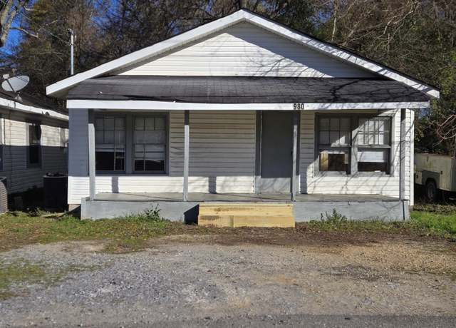 Property at 980 Deason Ave, Hattiesburg, MS 39401, 2 beds, 1.5 baths