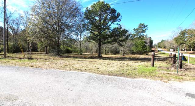 Photo of 6 Lanell Odom Rd, Poplarville, MS 39470