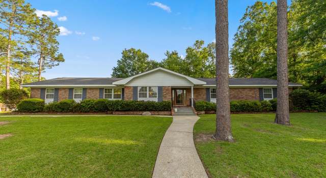 Photo of 300 Beverly Ln, Hattiesburg, MS 39402