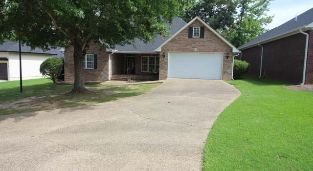 Photo of 15 Twin Oaks Pl, Laurel, MS 39440