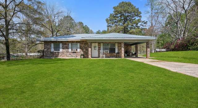 Photo of 104 Perry Dr, New Augusta, MS 39462