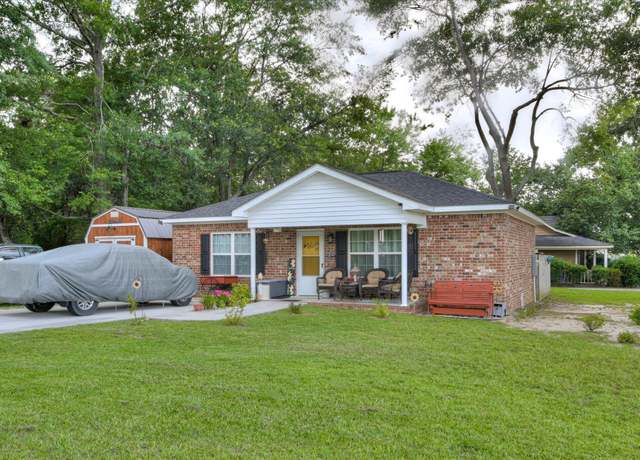 Property at 212 Gayle Ave NW, Aiken, SC 29801, 2 beds, 1 bath