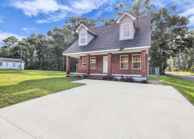 Property at 4120 Heard St, Savannah, GA 31045, 3 beds, 2.5 baths