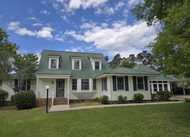 Property at 56 Wannamaker Dr, Barnwell, SC 29812, 3 beds, 2 baths