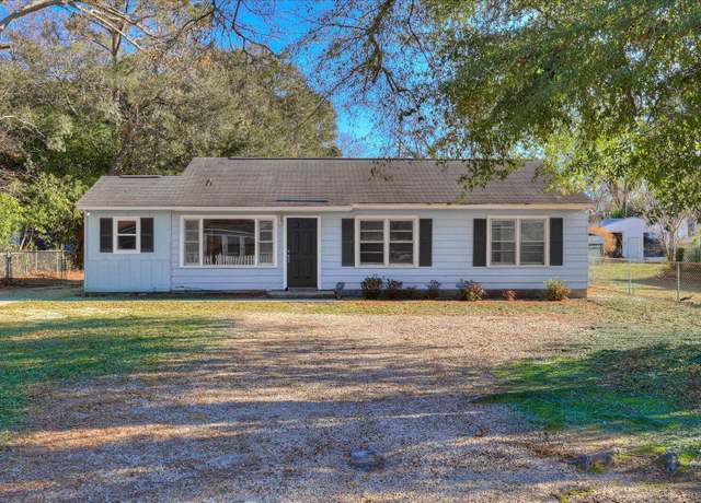 Property at 924 Robinhood Trl, Aiken, SC 29803, 3 beds, 1 bath