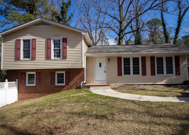 Property at 36 Converse Dr, Aiken, SC 29803, 3 beds, 2.5 baths