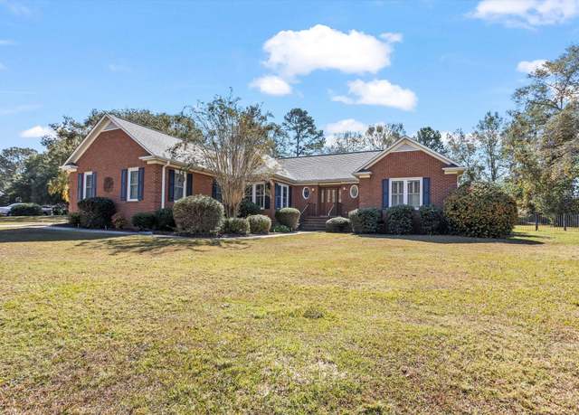 Property at 3040 Champagne Dr, Aiken, SC 29803, 3 beds, 2 baths