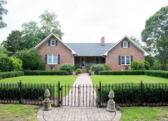 Property at 65 Linda Gayle Dr, Barnwell, SC 29812, 3 beds, 3 baths