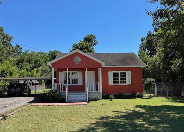Property at 913 Springfield Rd, Springfield, SC 29146, 2 beds, 1 bath