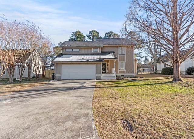 Property at 107 Robinwood Dr, Aiken, SC 29803, 3 beds, 2.5 baths