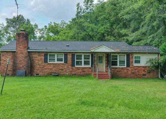 Property at 588 Mimms St, Edgefield, SC 29824, 4 beds, 2 baths