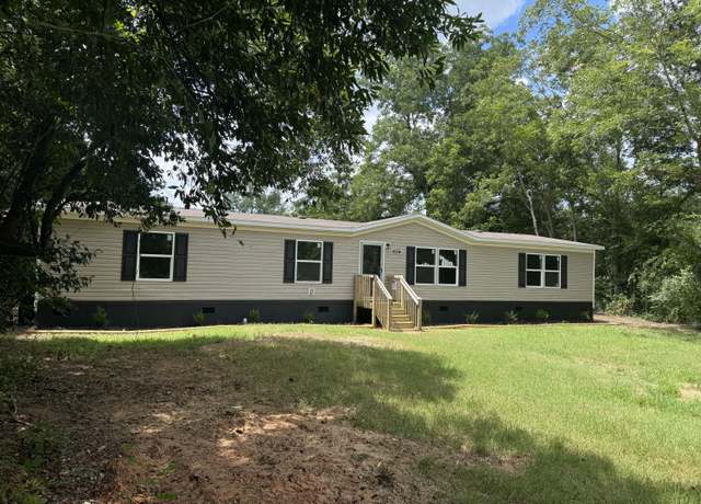 Property at 200 Hedge Rd, Aiken, SC 29801, 4 beds, 2 baths