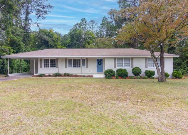 Property at 205 Hartwell Dr, Aiken, SC 29803, 4 beds, 2 baths