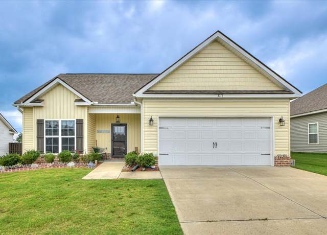 Property at 3175 Greymoor Cir, Aiken, SC 29801, 3 beds, 2 baths