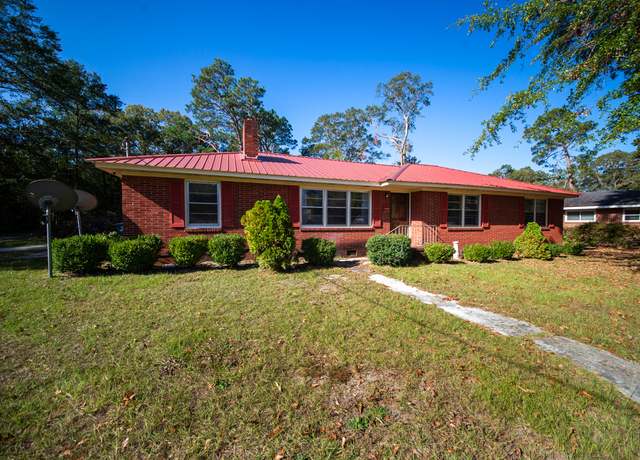 Property at 709 Brucewood St NW, Aiken, SC 29801, 3 beds, 2 baths