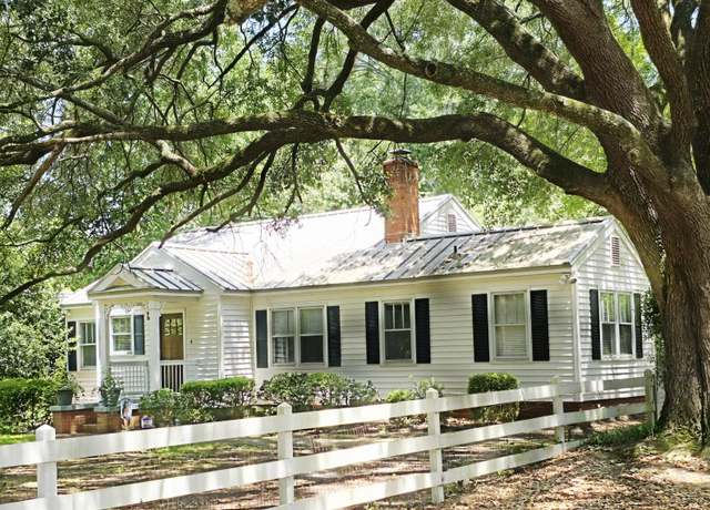 Property at 1426 South Boundary Ave SE, Aiken, SC 29801, 3 beds, 2 baths